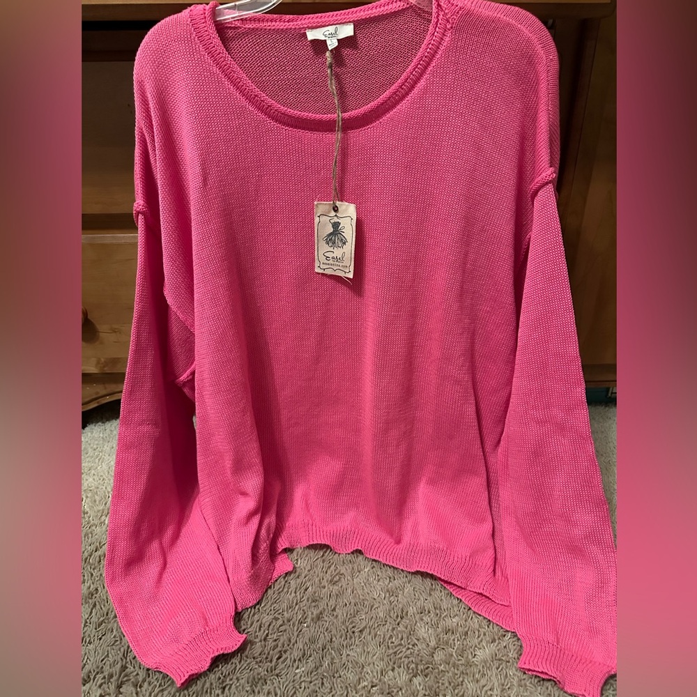 NWT EASEL RELAX FIT SWEATER